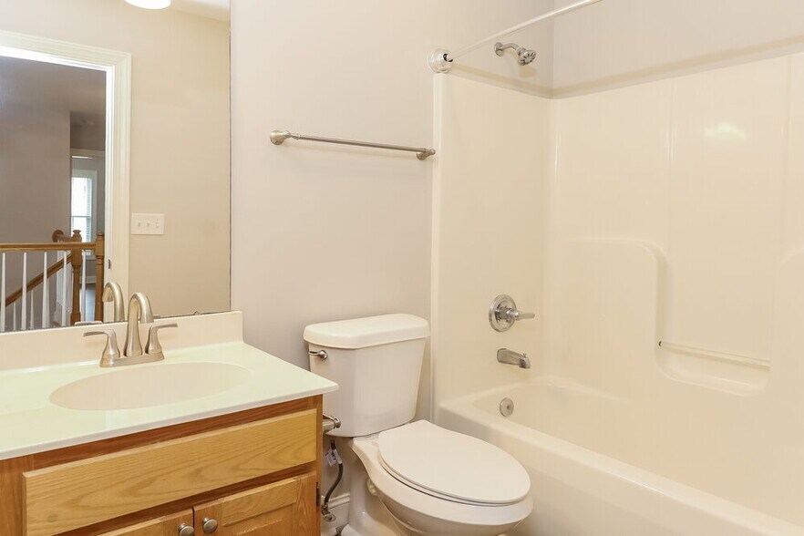 Building Photo - 1052 Enderbury Dr