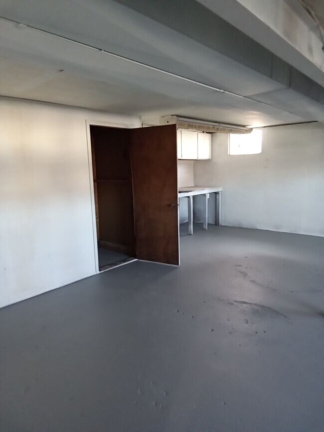 Building Photo - Coming soon! Newly Renovated SF in Liberty