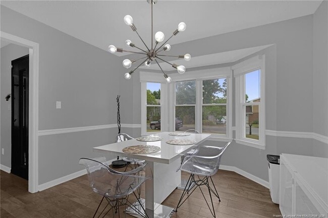 Building Photo - 7457 Avila Dr