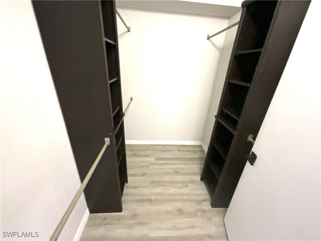 Building Photo - 8358 Bernwood Cove Loop