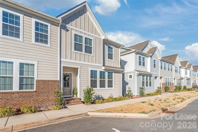 Building Photo - 554 Amalfi Dr