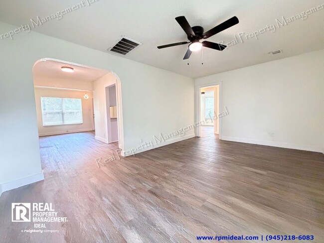 Building Photo - 2513 Southland St