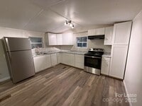 Building Photo - 161 Longbranch Rd