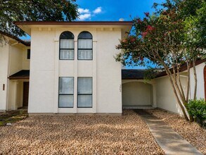 Building Photo - Move-In Special. 1 Month Free Rent with a 12-month lease