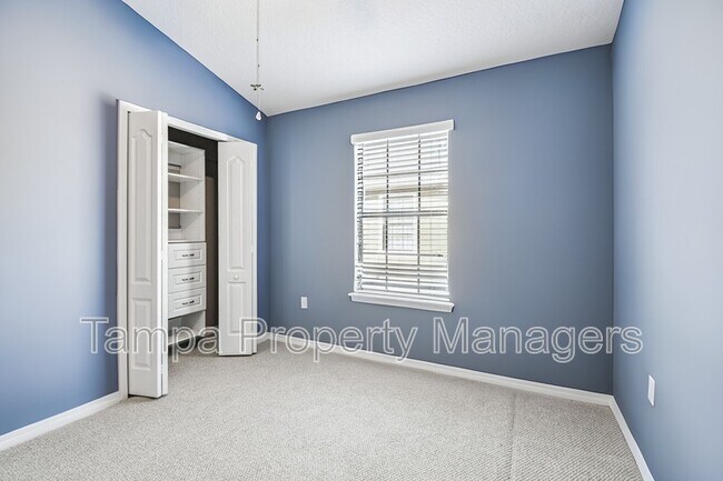 Building Photo - 5704 Kingletsound