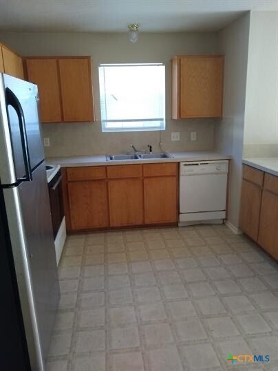 Building Photo - 4303 Abigail Dr