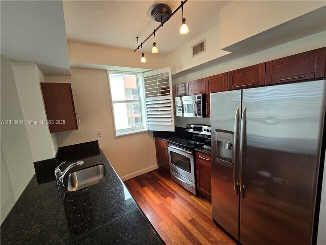 Building Photo - 7275 SW 89th St