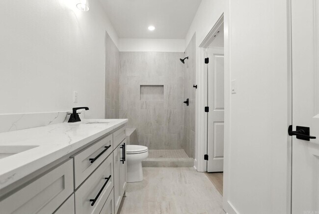 Building Photo - 13419 Teton Dr