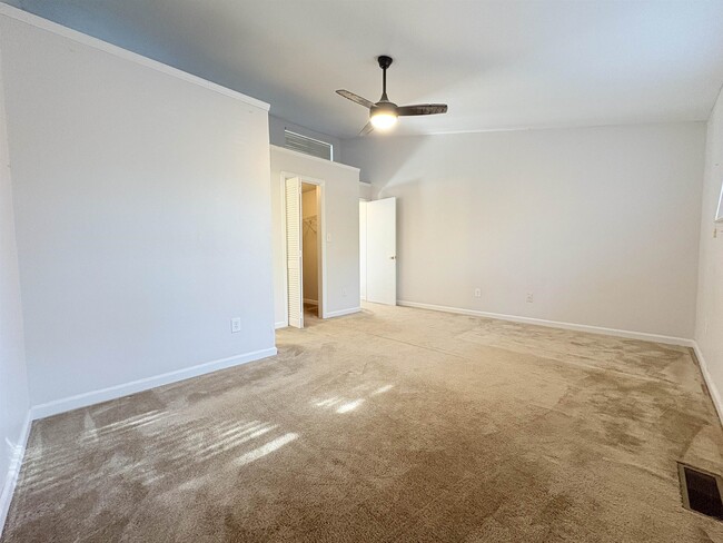 Building Photo - 2330 Brynmahr Dr