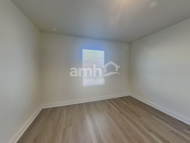 Building Photo - 3524 Shane Hill Rd SW