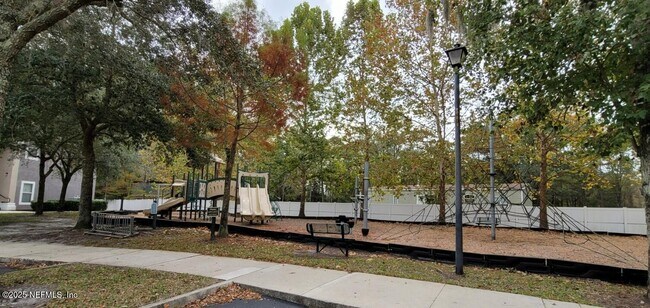 Building Photo - 6076 Maggies Cir