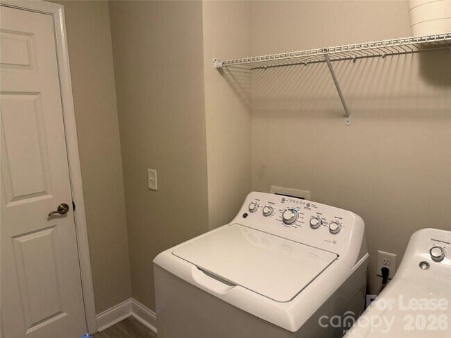 Building Photo - 4200 Cemkey Way
