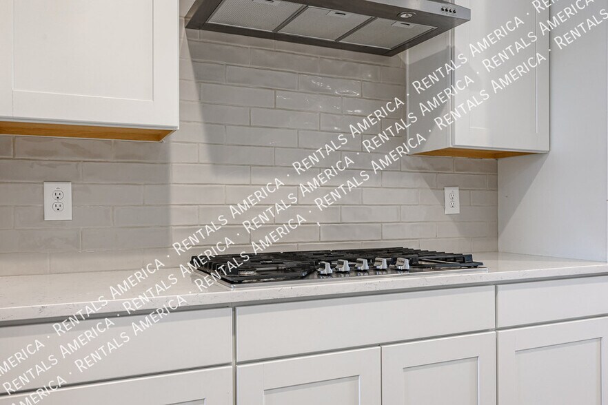 Building Photo - 8845 S 165th Ave