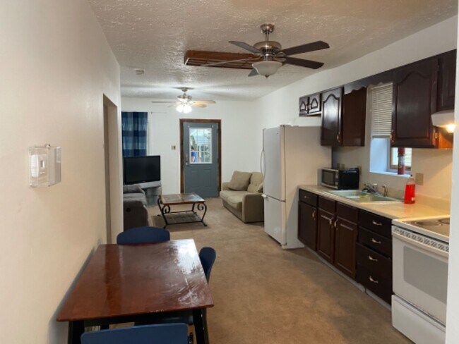 Building Photo - 59 Rogge St