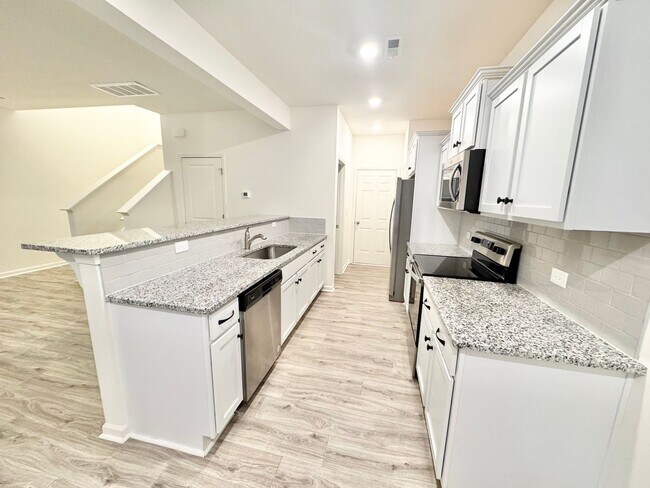 Building Photo - 3 br Paired Home minutes from I-77 and I-40 READY NOW - FEBRUARY SPECIAL