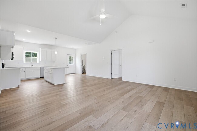 Building Photo - 21161 Baileys Ln