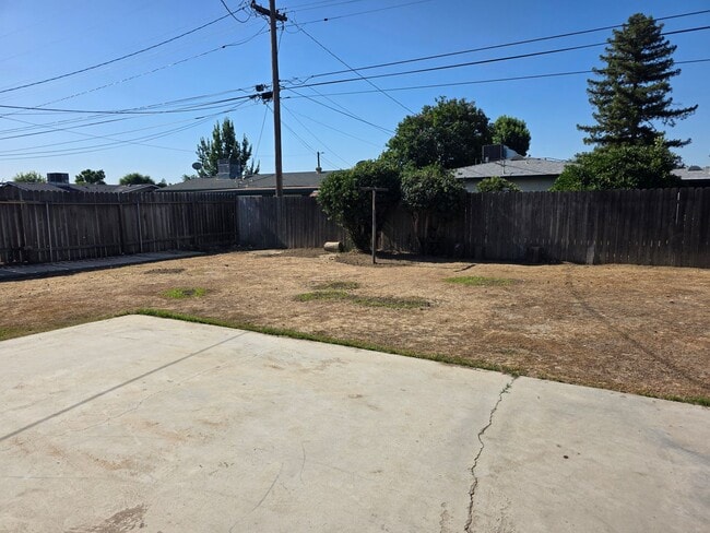 Building Photo - 2805 Cambria Ave