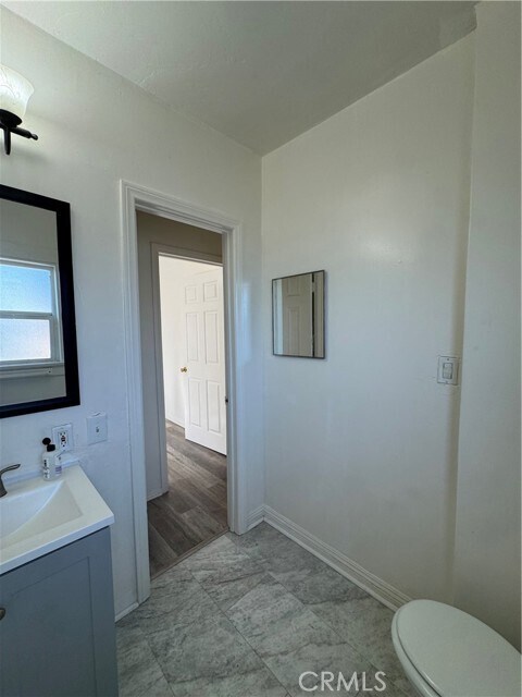 Building Photo - 1538 W 51st Pl