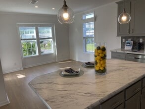 Building Photo - 102 Congress St