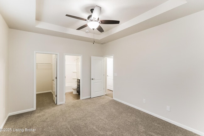 Building Photo - 6041 Edgemont Way