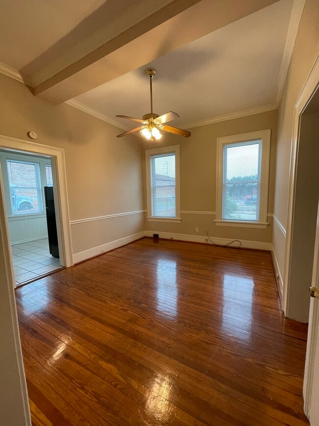 5th 3 living room - 1130 5th Ave