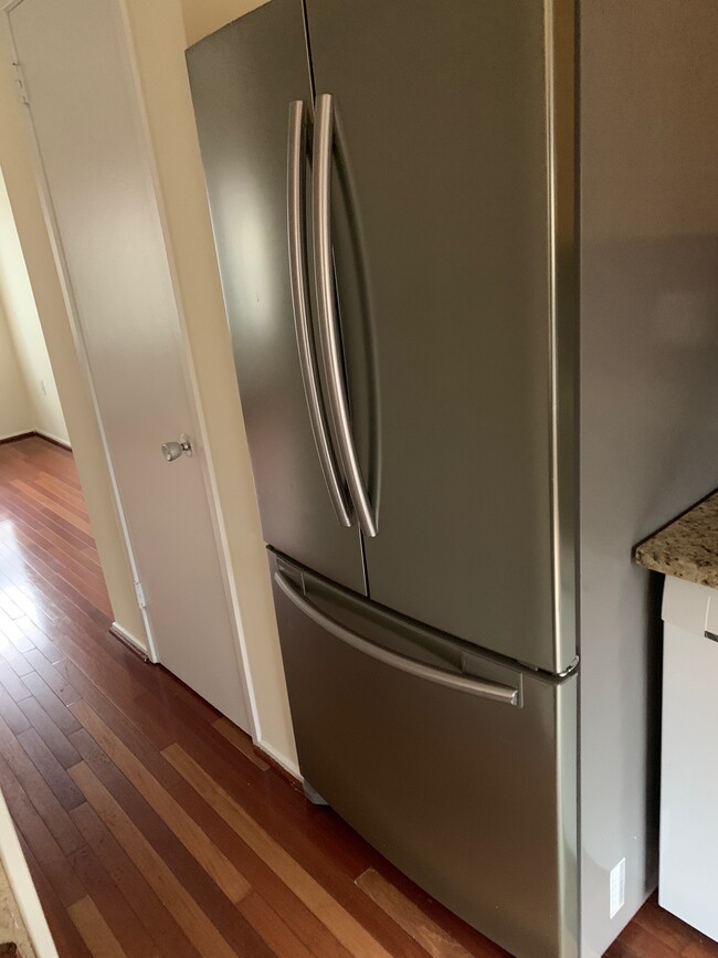 kitchen area - 11090 Saffold Way