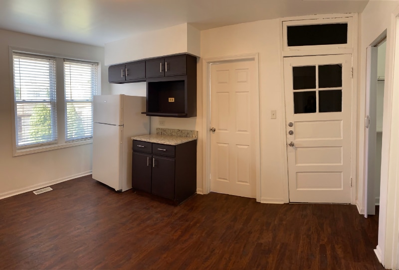 Building Photo - 3755 S Winchester Ave