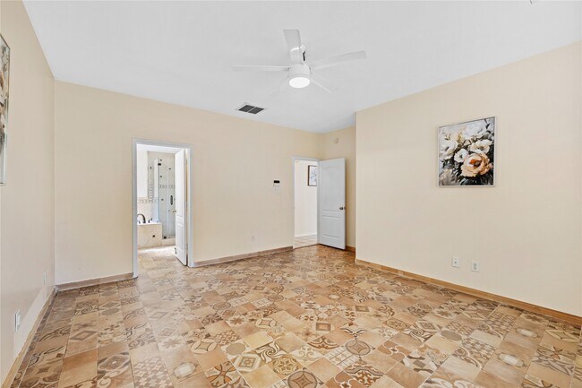 Building Photo - 11130 Camino Oaks Dr