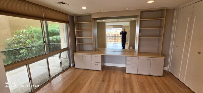 Building Photo - LA JOLLA VILLAGE - Park Prospect - Nice 2 Bedroom / 2 Bath Condo 1st Floor with Views!  AVAILABLE...