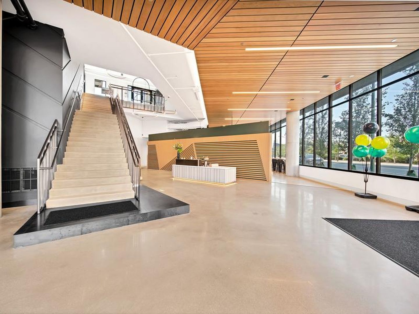 Building Photo - 2141 N Elston Ave