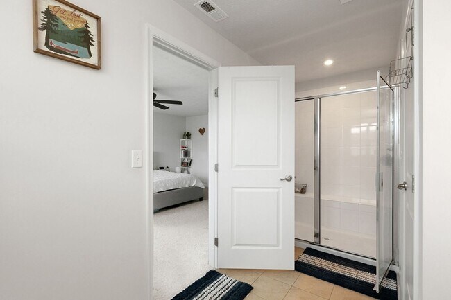 Building Photo - Spacious 4BR House in South Lebanon