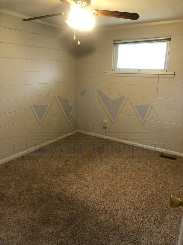 Building Photo - 529 E Spring Creek Dr