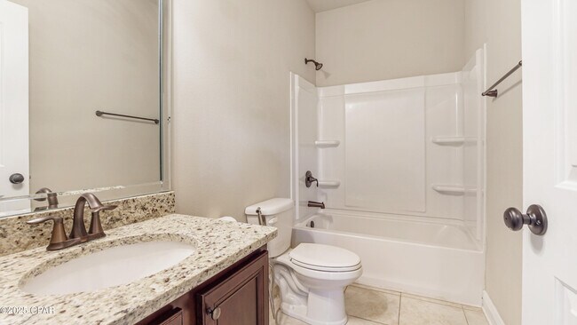 Building Photo - 221 S Shoreview Dr