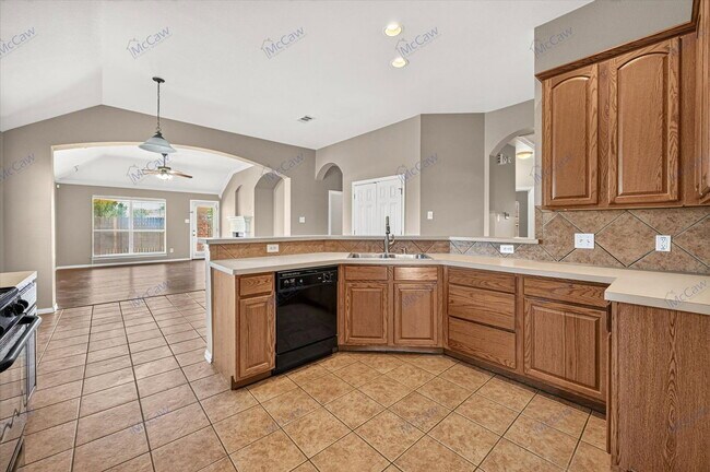 Building Photo - 9068 Weller Ln