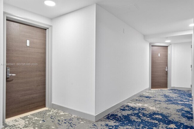 Building Photo - 21205 NE 37th Ave