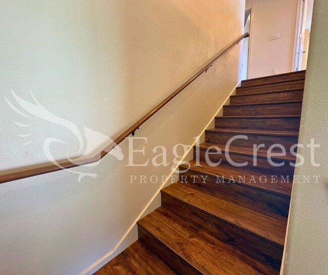 Building Photo - Spacious 3-Bedroom, 2-Bath Home on a Corner Lot-Students Encouraged To Apply