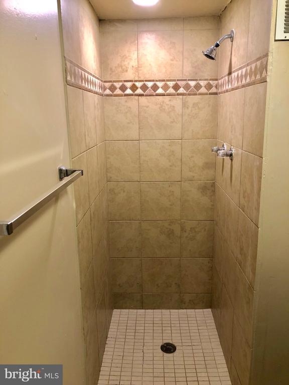 Building Photo - 7839 W Point Ct