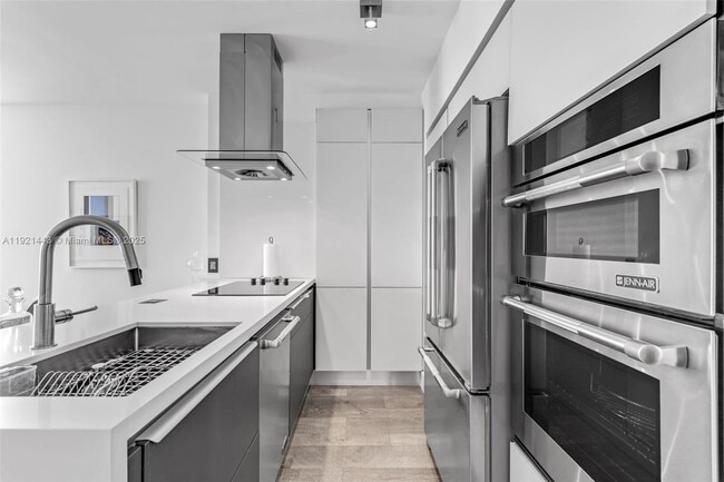 Primary Photo - 55 SE 6th St