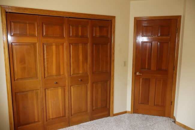 Building Photo - 5319 Fairway 6 Dr