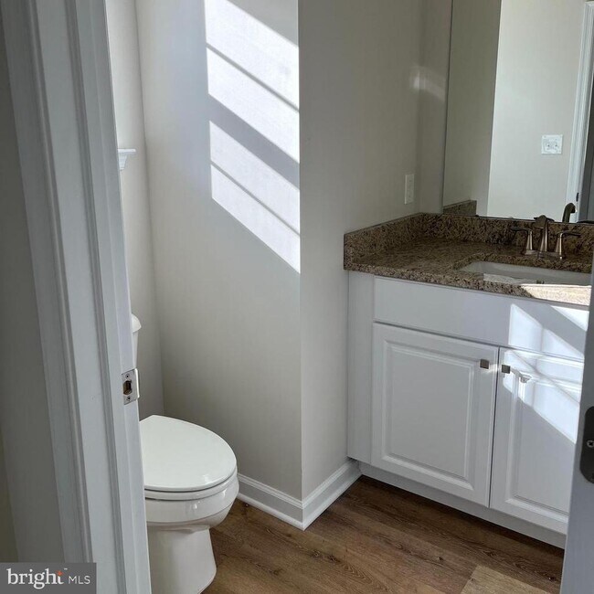 Building Photo - 7 Maloney Ave