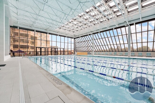 Building Photo - 7004 Boulevard E