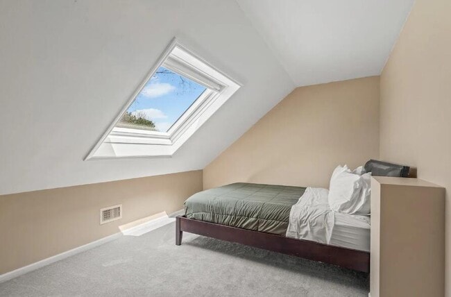 Building Photo - 3223 W Fleur De Lis Dr