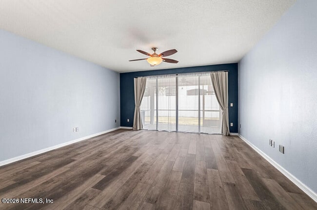 Building Photo - 4265 Highwood Dr