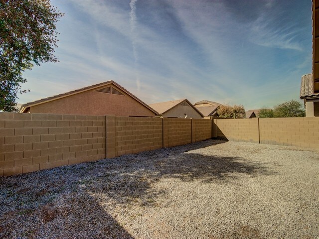 Building Photo - 5409 W Fremont Rd