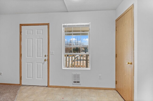 Building Photo - South Valley Four-Plex Unit #3 for Rent