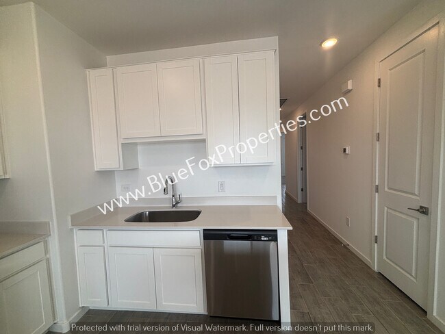 Building Photo - 35049 S Lasso Ln