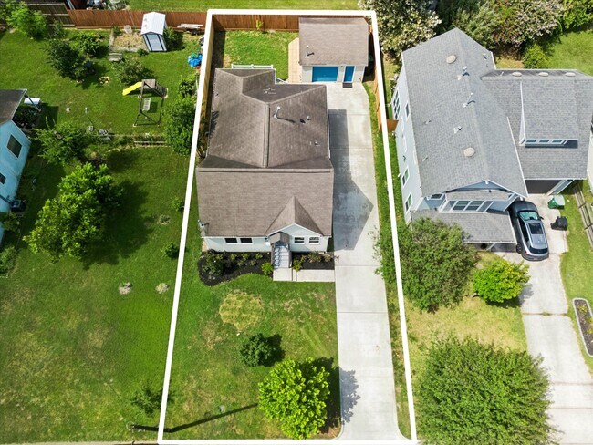 Building Photo - 809 Gale St