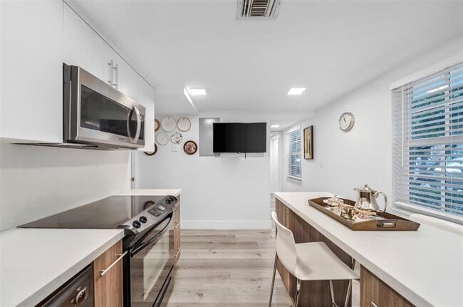 Building Photo - 903 Cypress Grove Dr