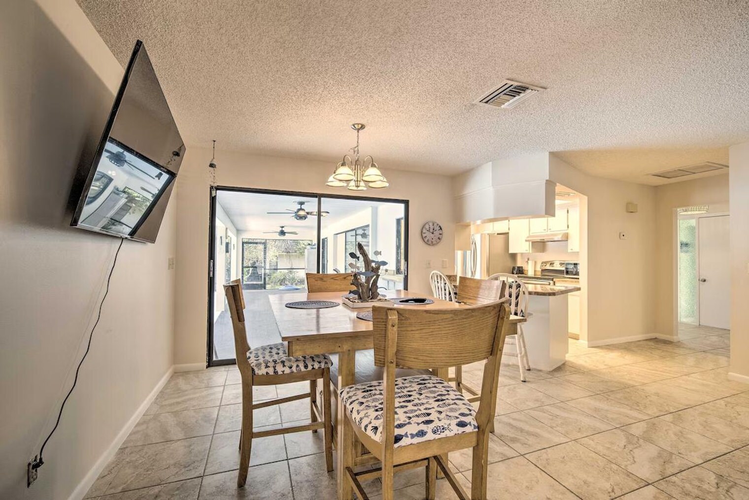 Building Photo - 6 Shumard Ct N