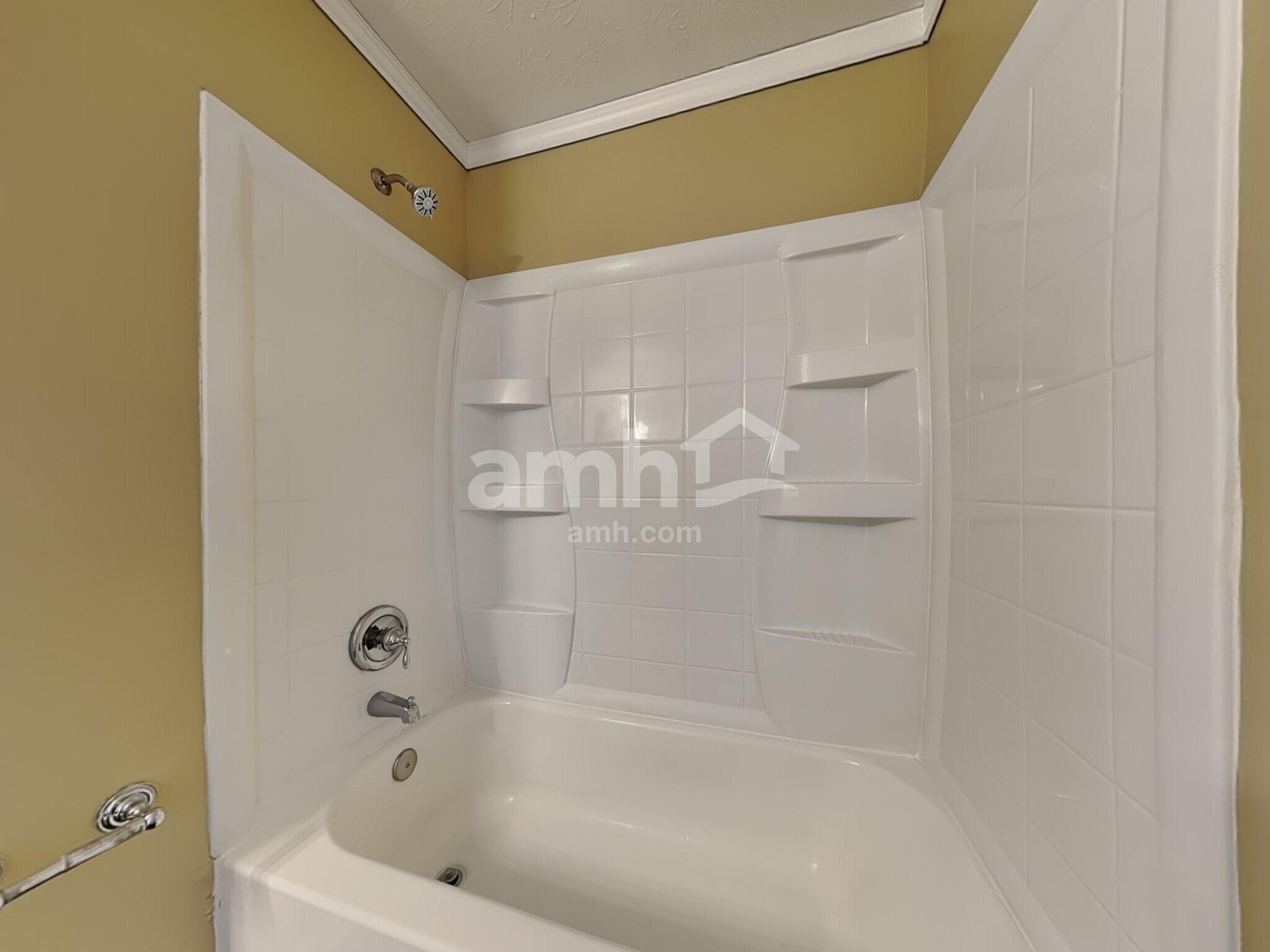 Building Photo - 4695 Woodfield Dr